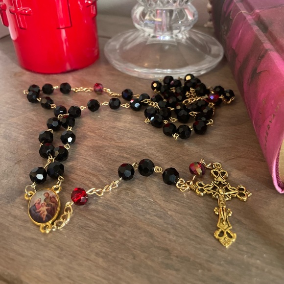 Black Bead Rosary with Red Mysteries - Picture 2 of 3